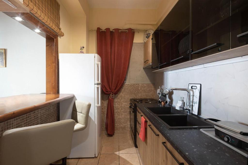 Central Apt In Town Corfu  Buitenkant foto